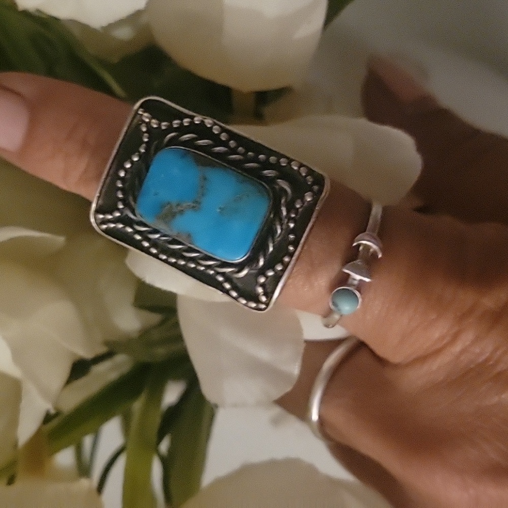 Estate Piece Silver Turquoise gorgeous ring 925